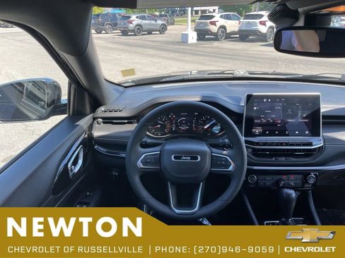 Used 2022 Jeep Compass Latitude AWD/4WD image 18