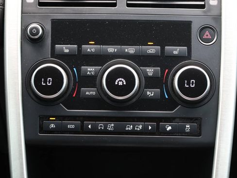Used 2017 Land Rover Discovery Sport SE AWD/4WD image 21