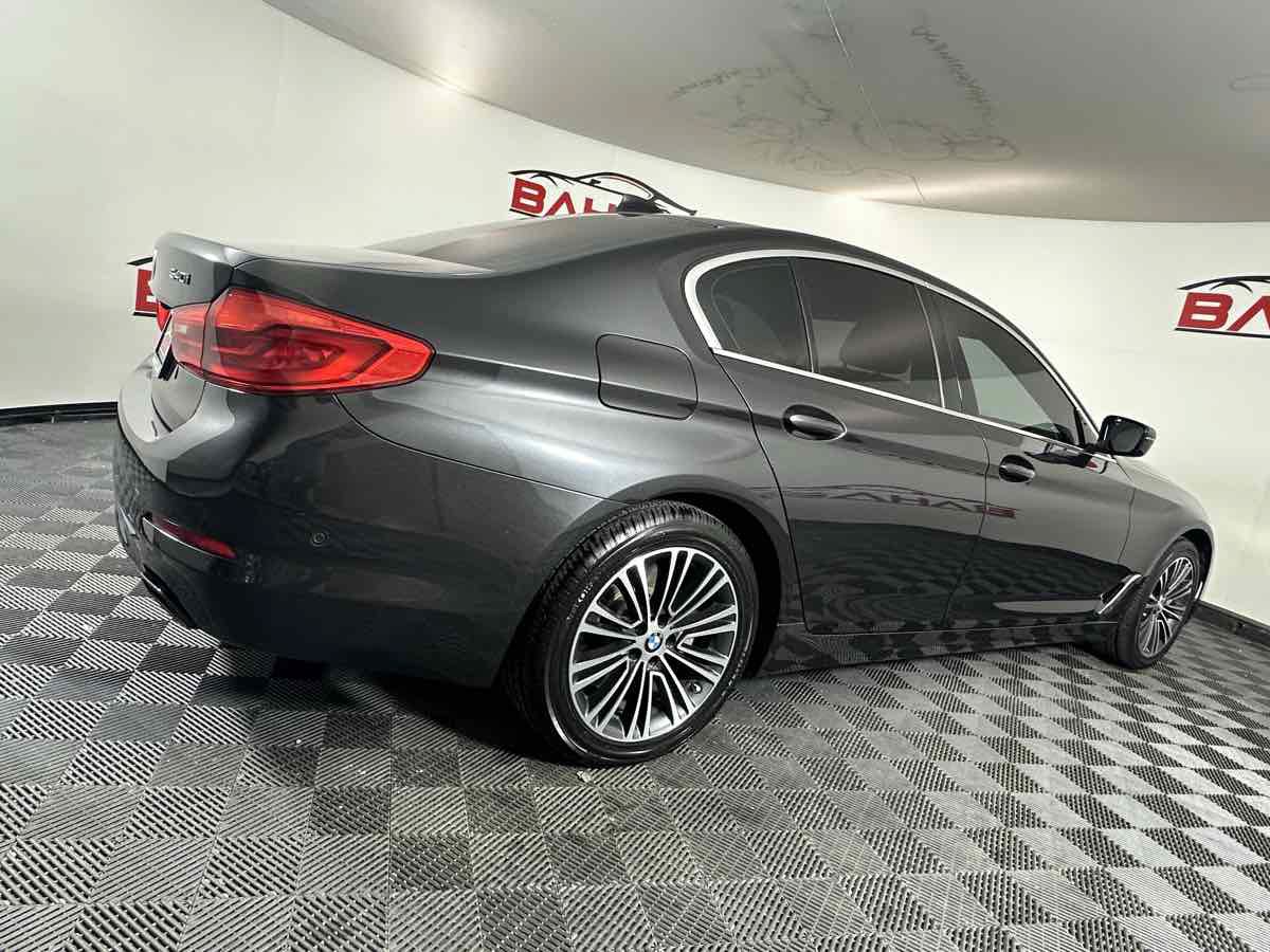 Used 2019 BMW 540i w/ Premium Package RWD image 10