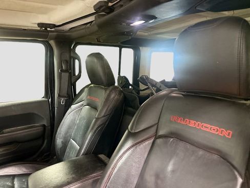 Used 2018 Jeep Wrangler Unlimited Rubicon w/ Dual Top Group image 23