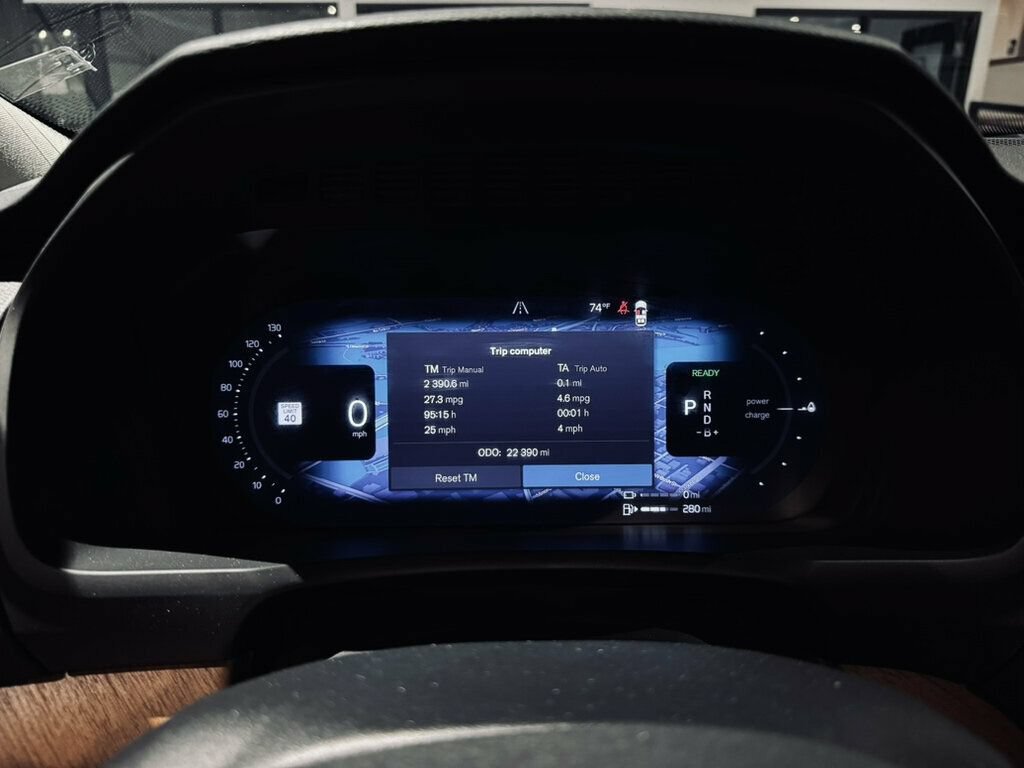 Used 2024 Volvo XC90 T8 Plus w/ Protection Package Premier AWD/4WD image 14