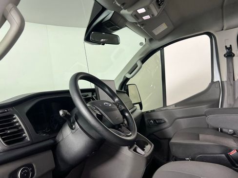 Used 2023 Ford Transit 350 XLT image 21