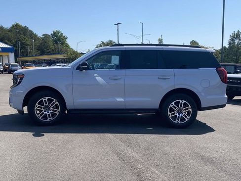 New 2026 Ford Expedition Active RWD image 6