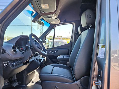 New 2025 Mercedes-Benz Sprinter 2500 image 14