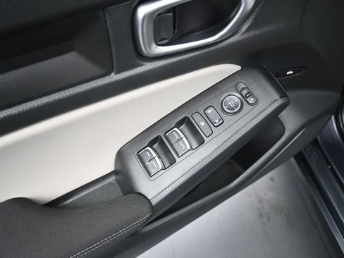 Used 2023 Honda Civic LX image 17