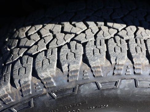 Used 2025 GMC Sierra 2500 SLT w/ SLT Premium Package image 13