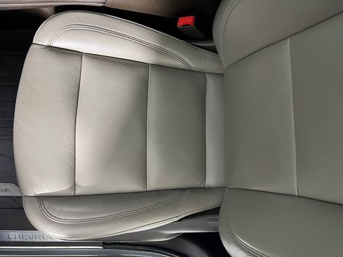 Used 2021 Chevrolet Tahoe Z71 w/ Z71 Signature Package image 24