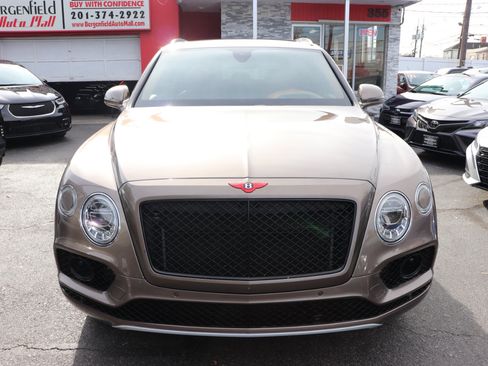 Used 2017 Bentley Bentayga image 8