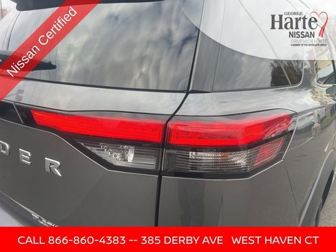 Certified 2022 Nissan Pathfinder Platinum image 42