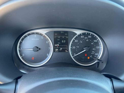 New 2025 Nissan Kicks Play S image 19