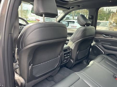 Used 2025 Jeep Grand Cherokee Limited 4xe w/ MOPAR Finishing Package image 43