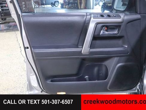 Used 2020 Toyota 4Runner SR5 Premium AWD/4WD image 43