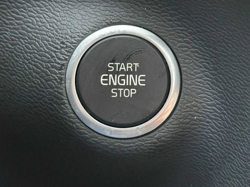 Certified 2024 Volvo XC40 B5 Plus w/ Protection Package Premier image 30