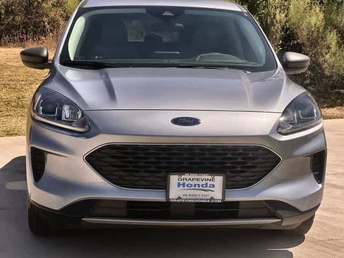Used 2022 Ford Escape SE w/ Convenience Package FWD image 7