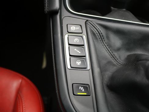 Used 2020 BMW M4 Coupe w/ Competition Package RWD image 34