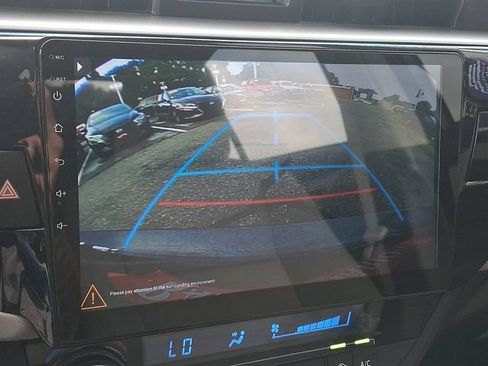 Used 2014 Toyota Corolla LE FWD image 18