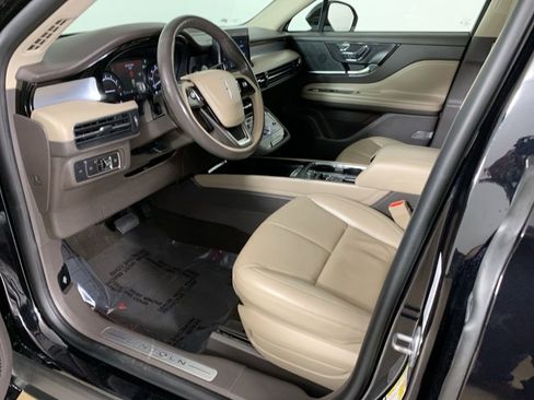 Used 2022 Lincoln Corsair AWD w/ Premium Package image 30