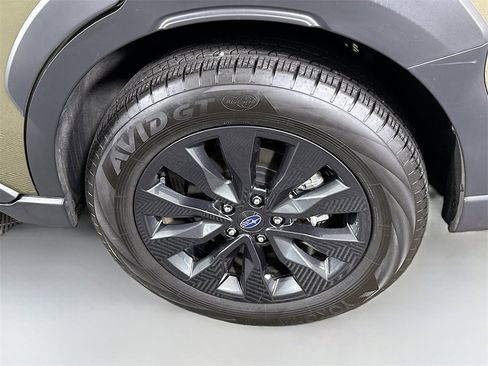 Certified 2025 Subaru Outback Onyx Edition XT image 37