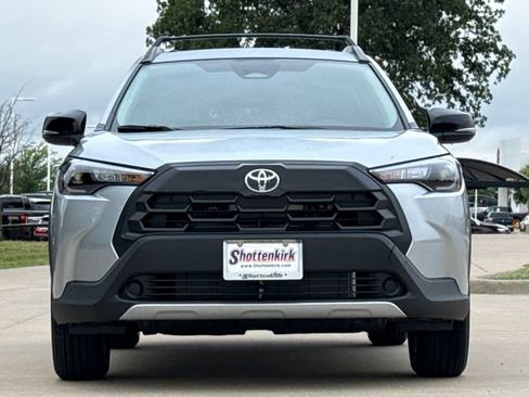 New 2026 Toyota Corolla Cross LE FWD image 2