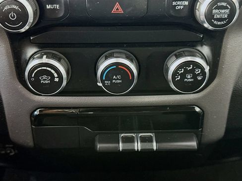 Used 2019 RAM 1500 Big Horn RWD image 18