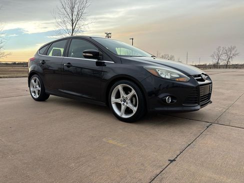 Used 2013 Ford Focus Titanium w/ Titanium Handling Pkg image 27