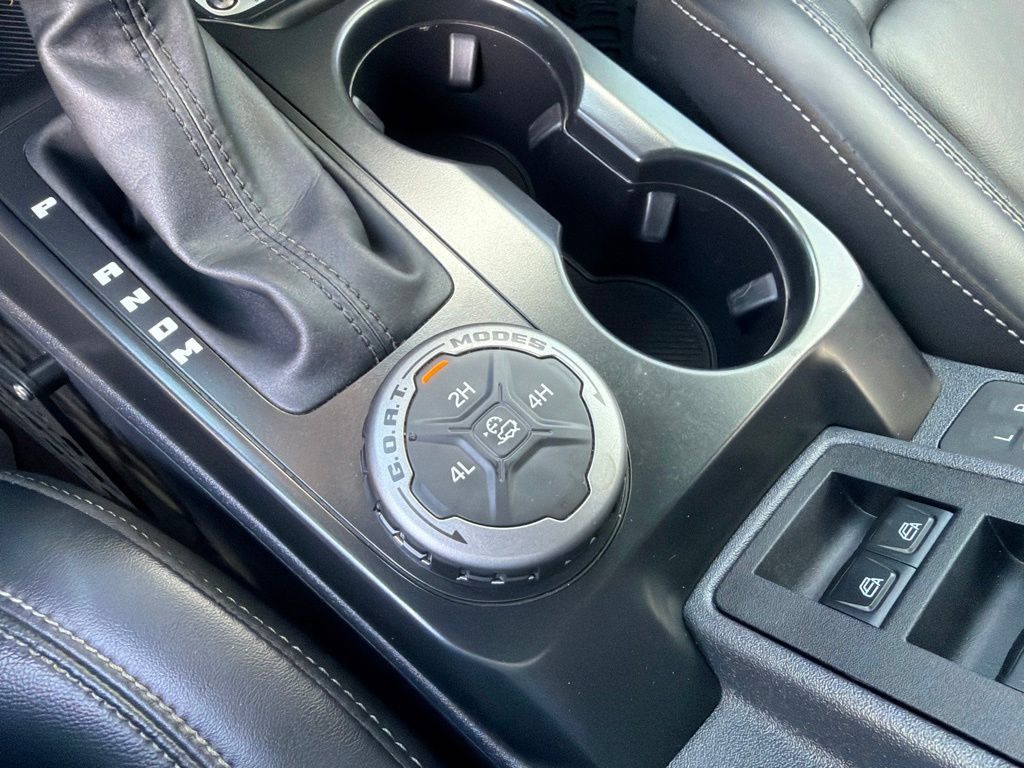 Used 2025 Ford Bronco Outer Banks AWD/4WD image 30
