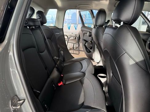 Used 2016 MINI Cooper 4-Door Hardtop image 23