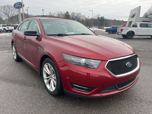 Used 2013 Ford Taurus SHO image 3