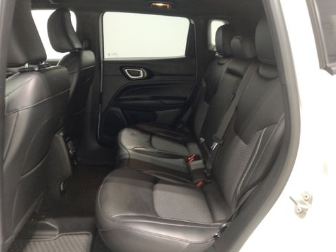 Used 2023 Jeep Compass Latitude w/ Convenience Group AWD/4WD image 18