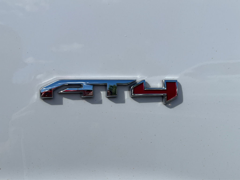 Used 2023 GMC Acadia AT4 w/ Technology Package AWD/4WD image 20