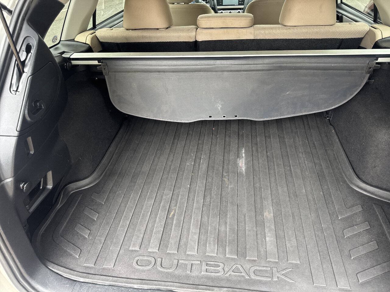 Used 2015 Subaru Outback 2.5i Premium AWD/4WD image 39