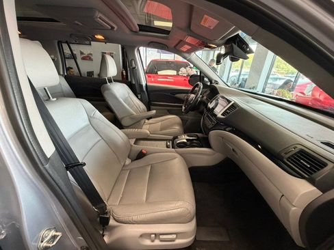 Used 2018 Honda Pilot Elite image 49