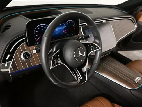 Certified 2025 Mercedes-Benz E 350 4MATIC Sedan image 6