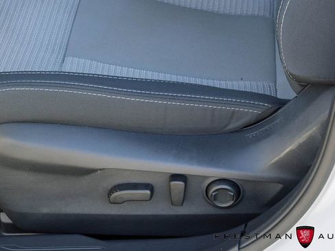 Used 2025 Subaru Outback Premium AWD/4WD image 19