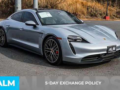Used 2023 Porsche Taycan 4S w/ Performance Package image 4