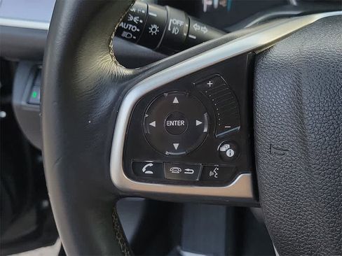 Used 2018 Honda Civic Touring image 28