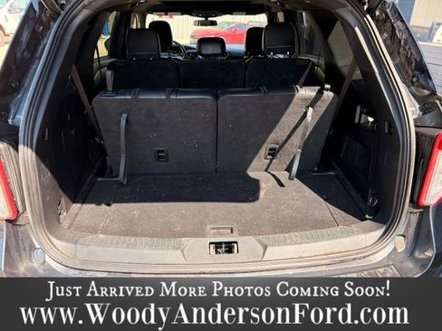 Used 2020 Ford Explorer XLT w/ Equipment Group 202A RWD image 7