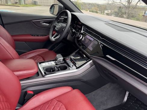Used 2024 Audi SQ8 Prestige w/ Prestige Package image 10