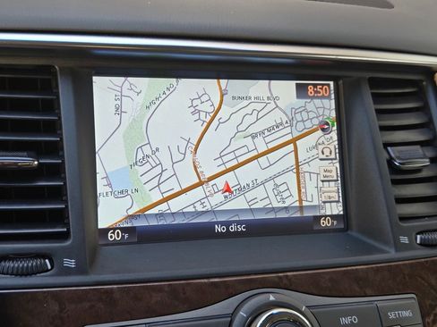 Used 2014 INFINITI QX80 4WD w/ Deluxe Touring Package image 19