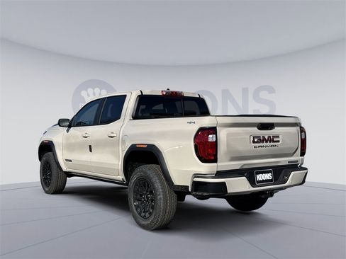 New 2026 GMC Canyon Elevation w/ Convenience Package image 4