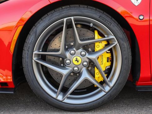 Certified 2022 Ferrari F8 Tributo RWD image 14