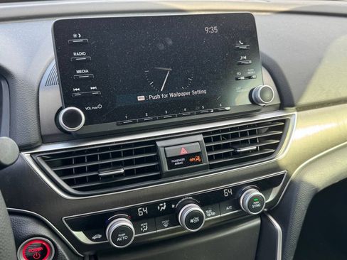 Used 2020 Honda Accord Hybrid image 13