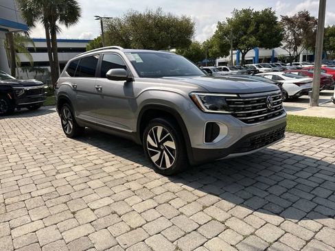 Used 2024 Volkswagen Atlas SEL AWD/4WD image 16