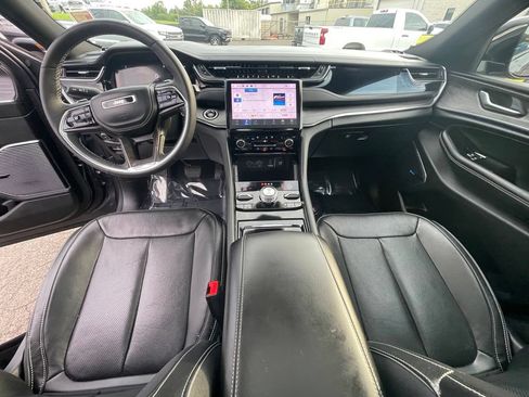 Used 2023 Jeep Grand Cherokee L Overland w/ Rear Seat Video Group I AWD/4WD image 3
