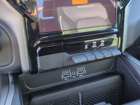 Used 2025 RAM 1500 Laramie w/ Sport Appearance Package image 25