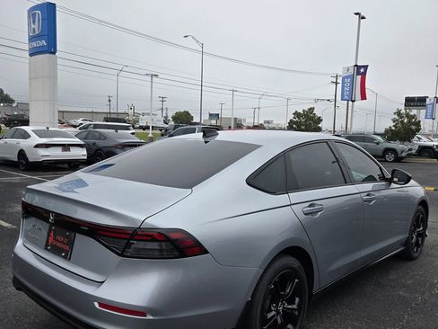 New 2025 Honda Accord SE image 12