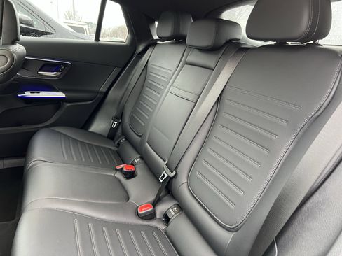 Certified 2025 Mercedes-Benz GLC 300 4MATIC image 33