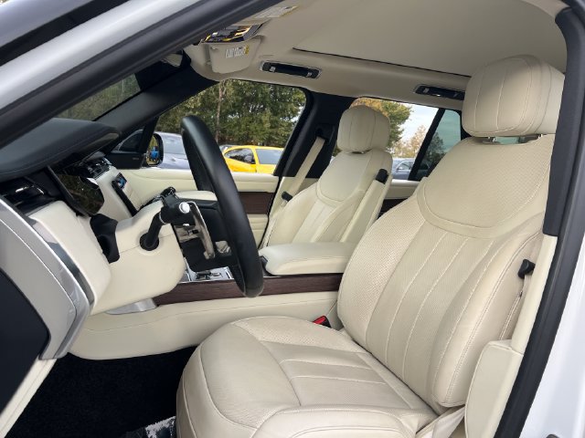 Used 2024 Land Rover Range Rover SE AWD/4WD image 13