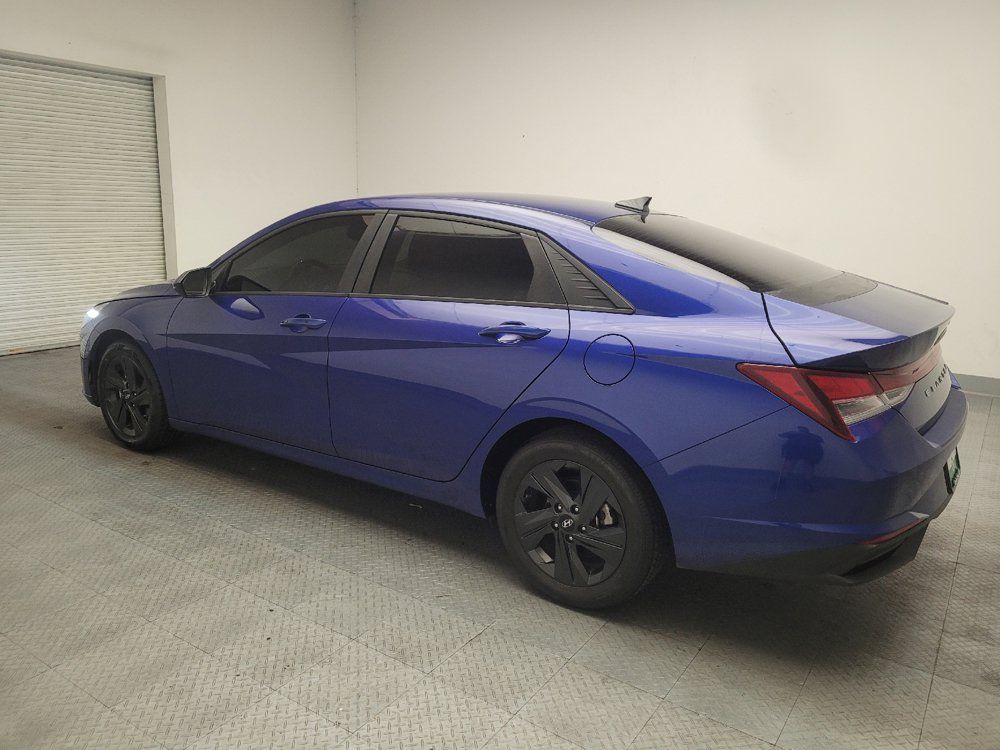 Used 2022 Hyundai Elantra SEL w/ Convenience Package FWD image 3