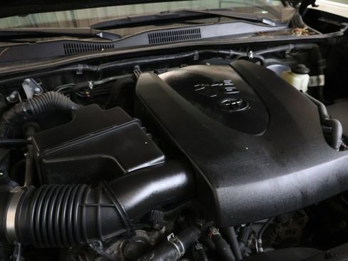 Used 2021 Toyota Tacoma SR image 24